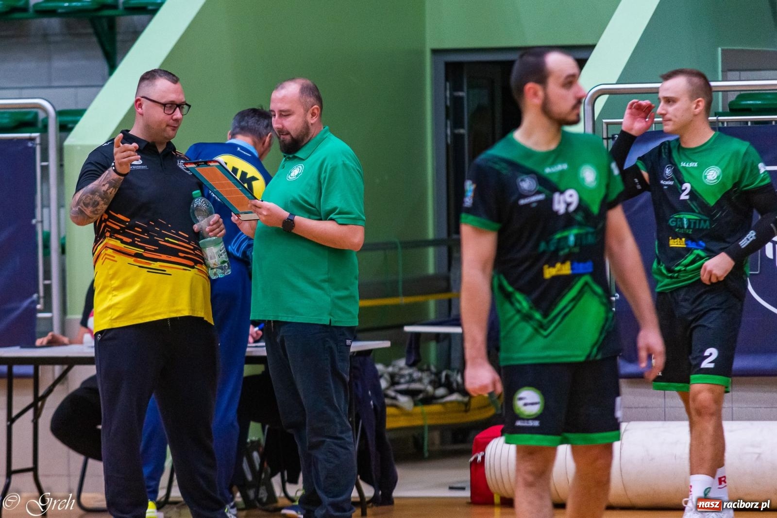 Zdjęcie w galerii na portalu naszraciborz.pl: Siatkarski dreszczowiec w I lidze śląskiej [FOTO i WIDEO] wiadomości z regionu