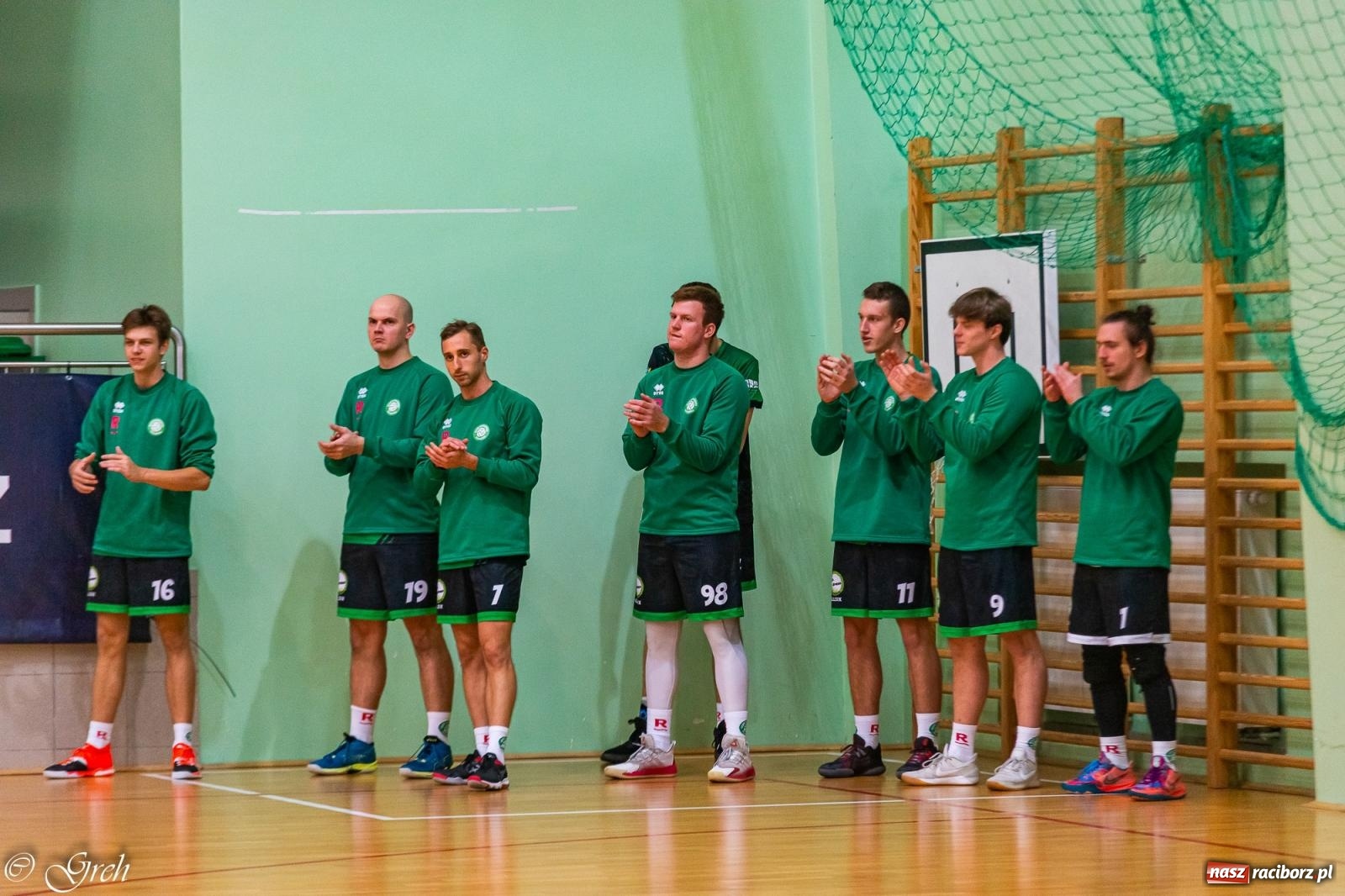 Zdjęcie w galerii na portalu naszraciborz.pl: Siatkarski dreszczowiec w I lidze śląskiej [FOTO i WIDEO] wiadomości z regionu