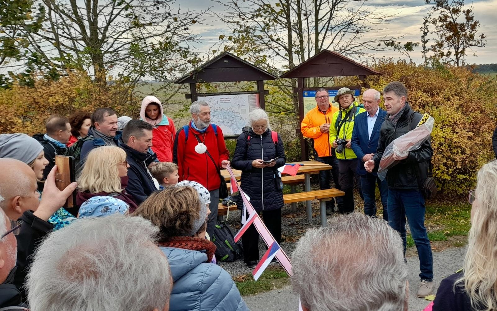 Zdjęcie w galerii na portalu naszraciborz.pl: Szlak przetarty. Pielgrzymi od św. Jakuba dotarli do Czech wiadomości z regionu