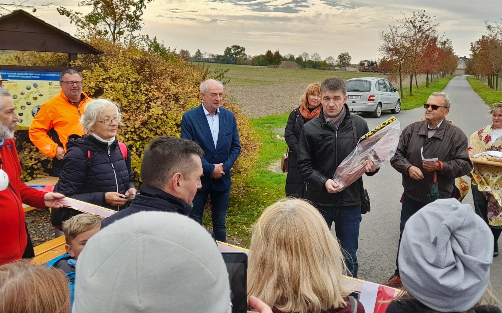Zdjęcie w galerii na portalu naszraciborz.pl: Szlak przetarty. Pielgrzymi od św. Jakuba dotarli do Czech wiadomości z regionu