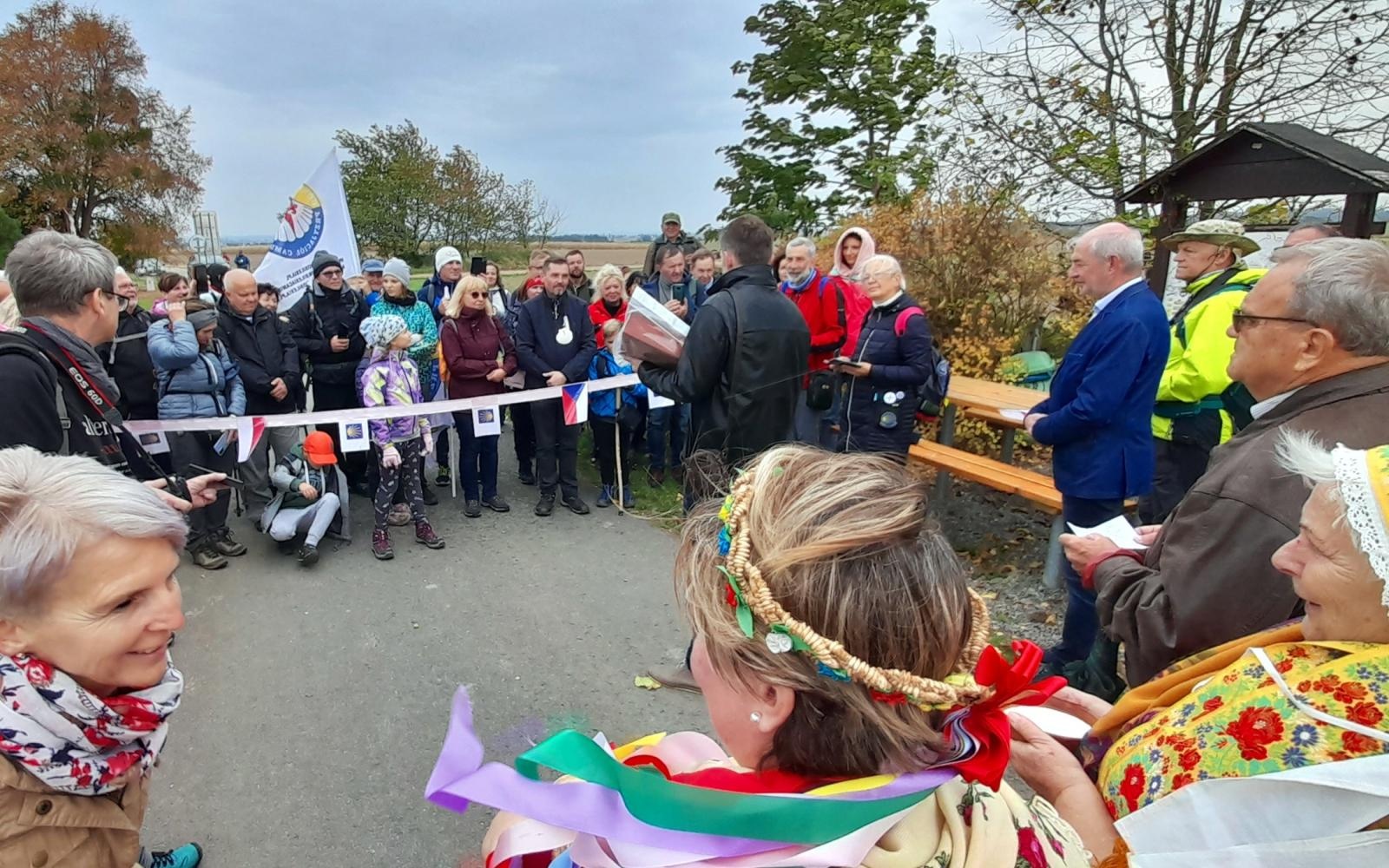 Zdjęcie w galerii na portalu naszraciborz.pl: Szlak przetarty. Pielgrzymi od św. Jakuba dotarli do Czech wiadomości z regionu