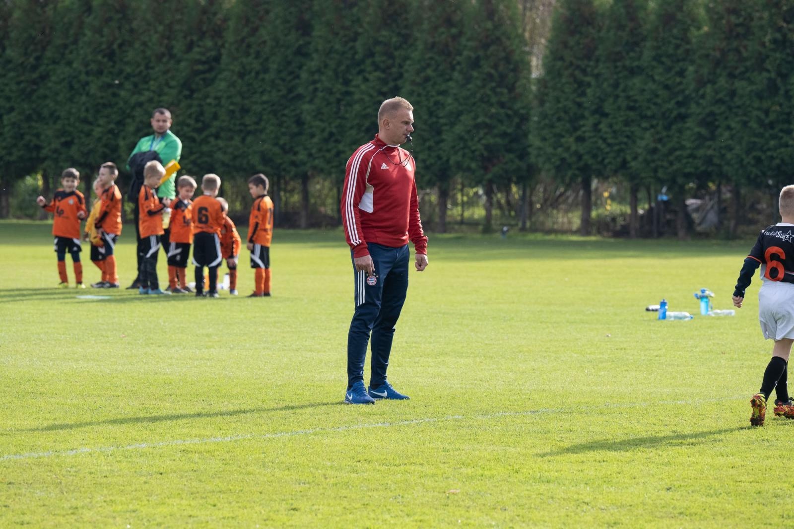 Zdjęcie w galerii na portalu naszraciborz.pl: W Chałupkach w piłkę grali i pieniądze dla Mikołaja zbierali wiadomości z regionu