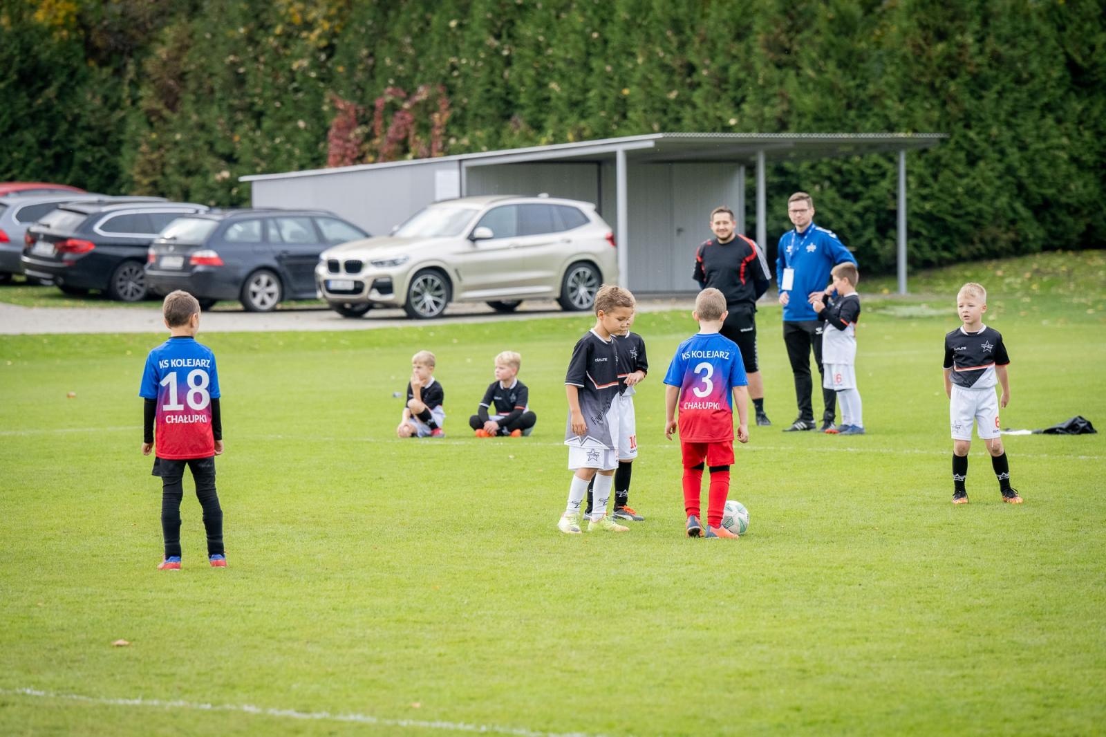 Zdjęcie w galerii na portalu naszraciborz.pl: W Chałupkach w piłkę grali i pieniądze dla Mikołaja zbierali wiadomości z regionu