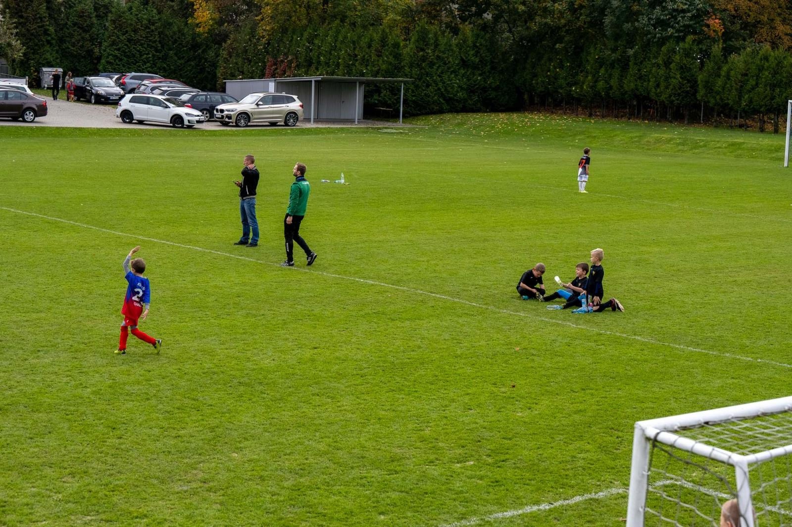 Zdjęcie w galerii na portalu naszraciborz.pl: W Chałupkach w piłkę grali i pieniądze dla Mikołaja zbierali wiadomości z regionu