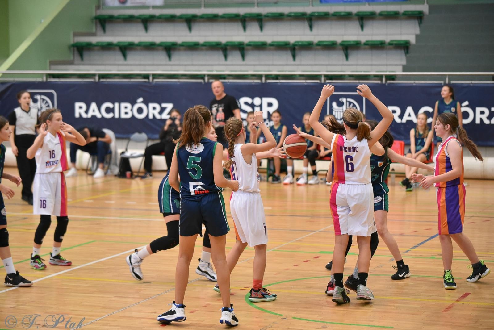 Zdjęcie w galerii na portalu naszraciborz.pl: Młode koszykarki rywalizowały o puchar starosty [FOTO] wiadomości z regionu