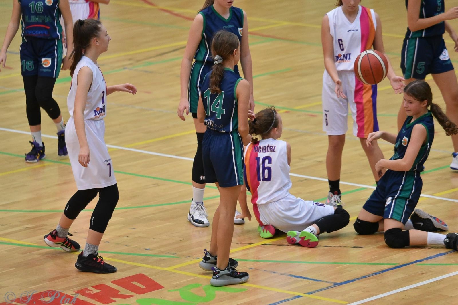 Zdjęcie w galerii na portalu naszraciborz.pl: Młode koszykarki rywalizowały o puchar starosty [FOTO] wiadomości z regionu