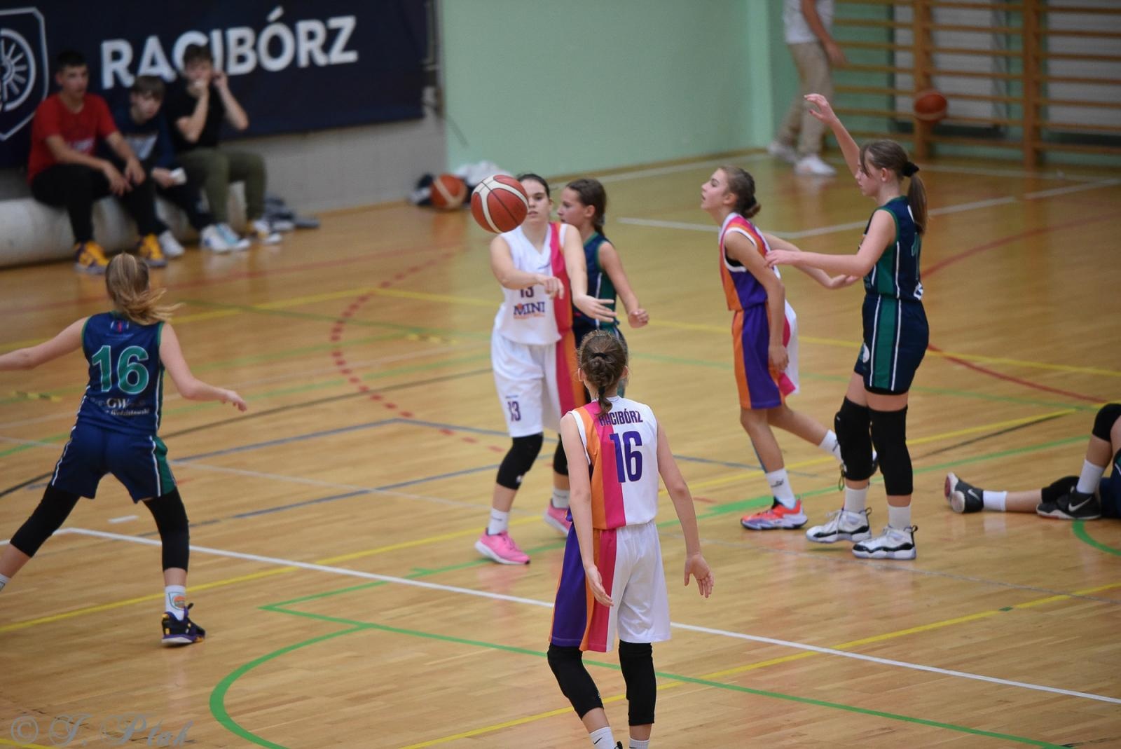 Zdjęcie w galerii na portalu naszraciborz.pl: Młode koszykarki rywalizowały o puchar starosty [FOTO] wiadomości z regionu