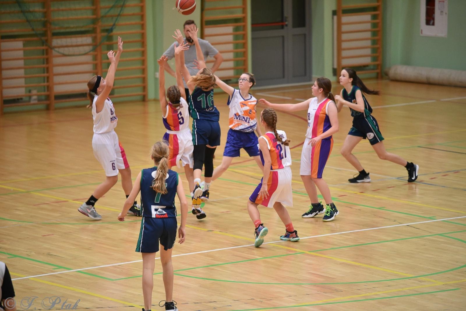 Zdjęcie w galerii na portalu naszraciborz.pl: Młode koszykarki rywalizowały o puchar starosty [FOTO] wiadomości z regionu