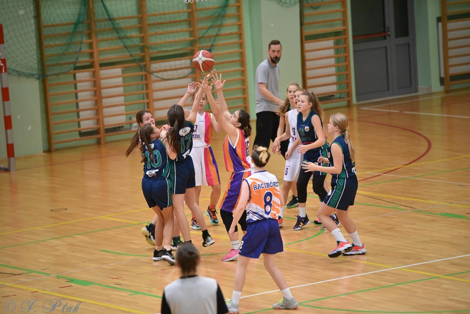 Zdjęcie w galerii na portalu naszraciborz.pl: Młode koszykarki rywalizowały o puchar starosty [FOTO] wiadomości z regionu