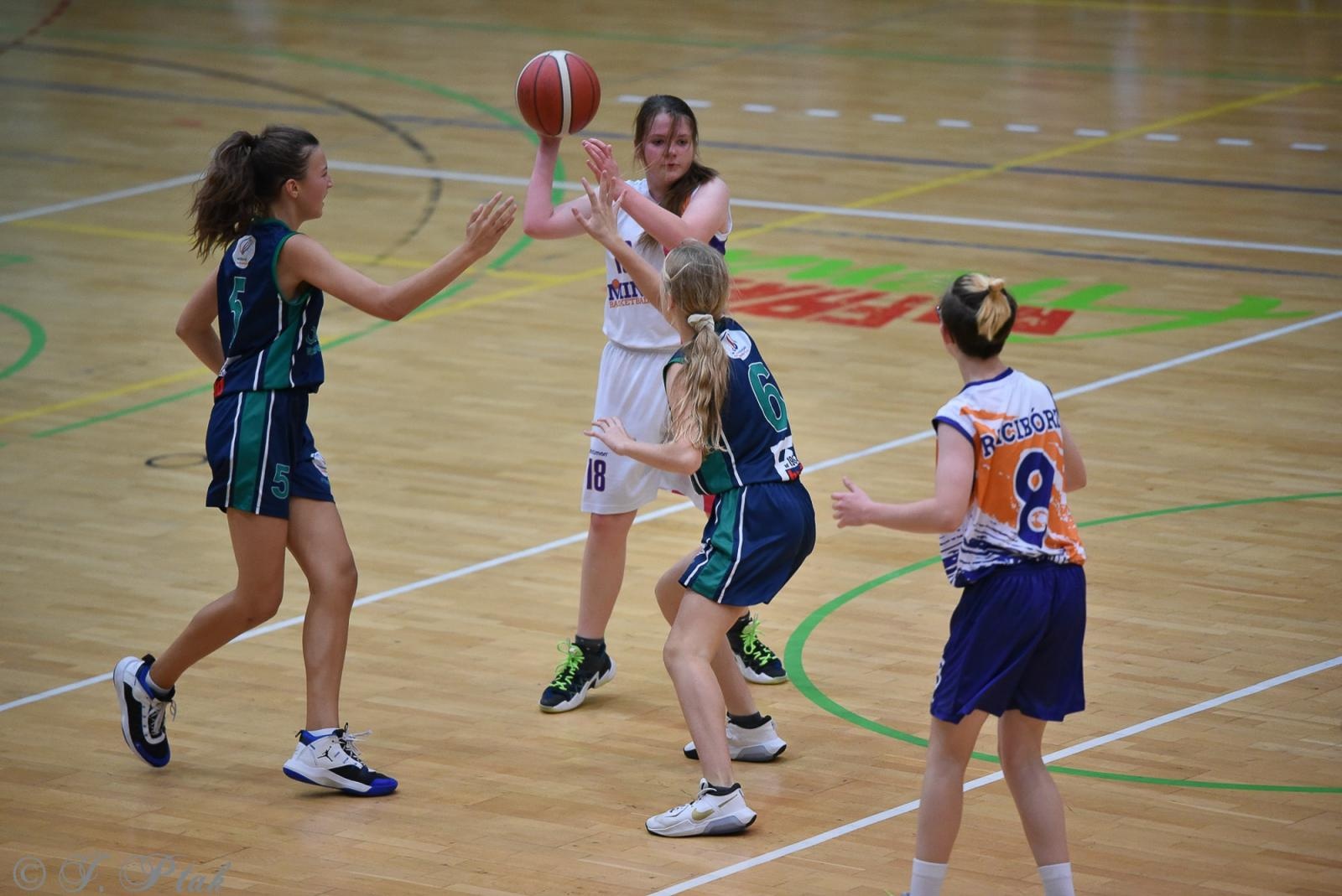Zdjęcie w galerii na portalu naszraciborz.pl: Młode koszykarki rywalizowały o puchar starosty [FOTO] wiadomości z regionu