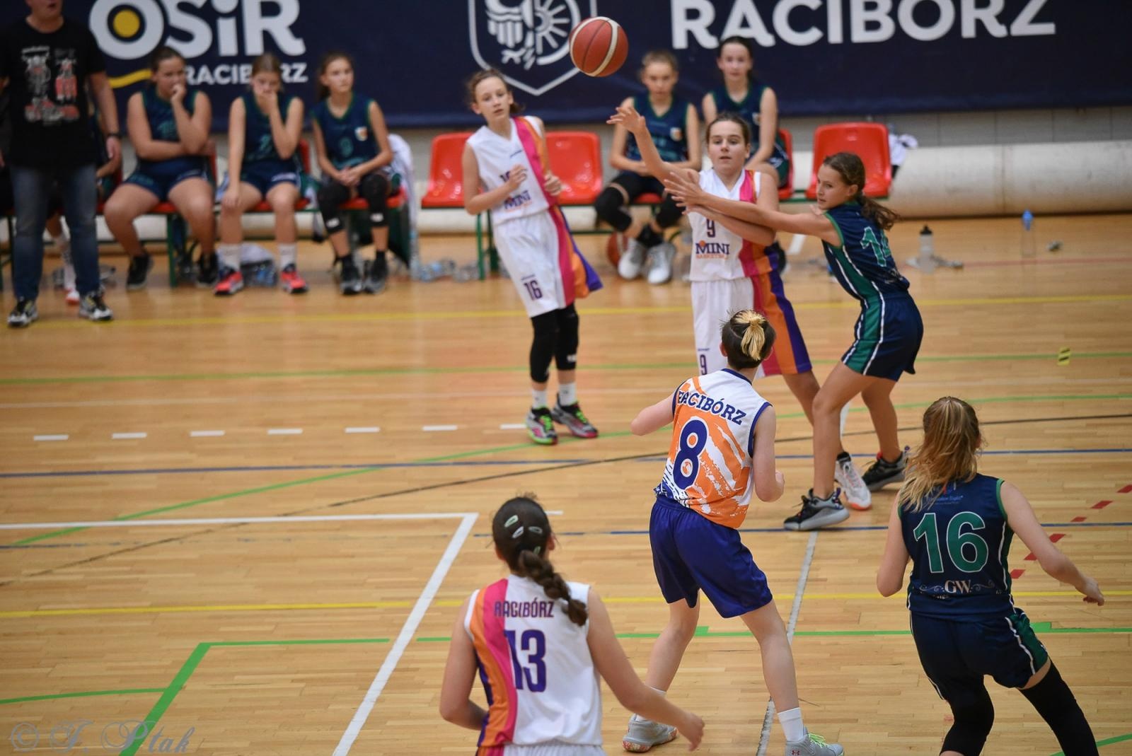 Zdjęcie w galerii na portalu naszraciborz.pl: Młode koszykarki rywalizowały o puchar starosty [FOTO] wiadomości z regionu