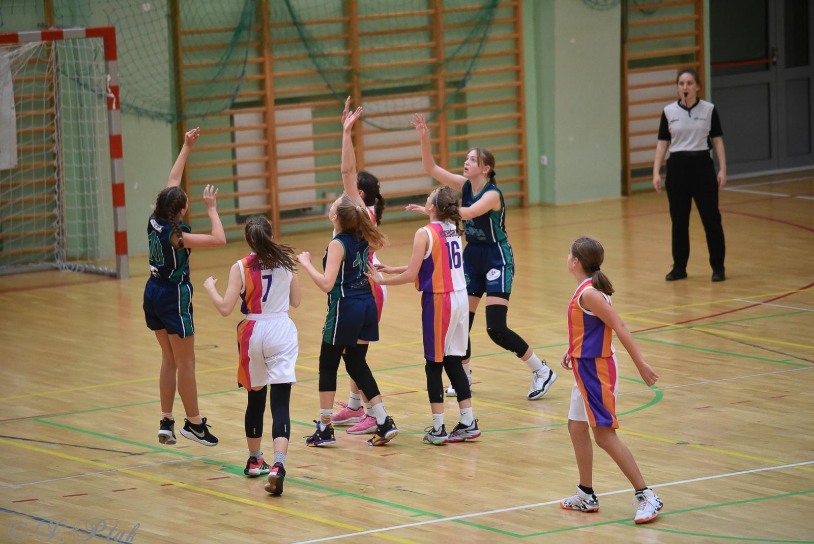 Zdjęcie w galerii na portalu naszraciborz.pl: Młode koszykarki rywalizowały o puchar starosty [FOTO] wiadomości z regionu