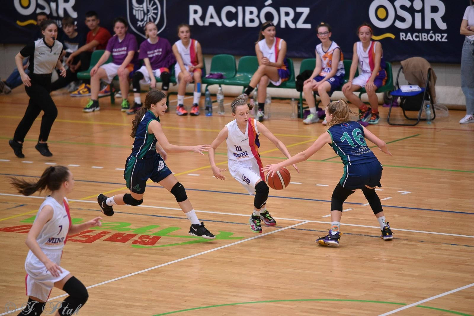 Zdjęcie w galerii na portalu naszraciborz.pl: Młode koszykarki rywalizowały o puchar starosty [FOTO] wiadomości z regionu