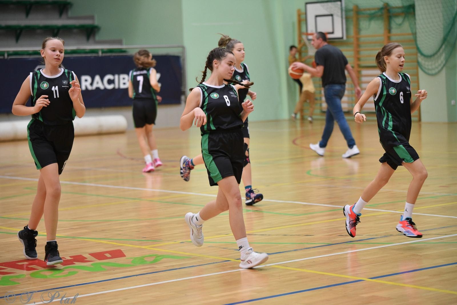 Zdjęcie w galerii na portalu naszraciborz.pl: Młode koszykarki rywalizowały o puchar starosty [FOTO] wiadomości z regionu