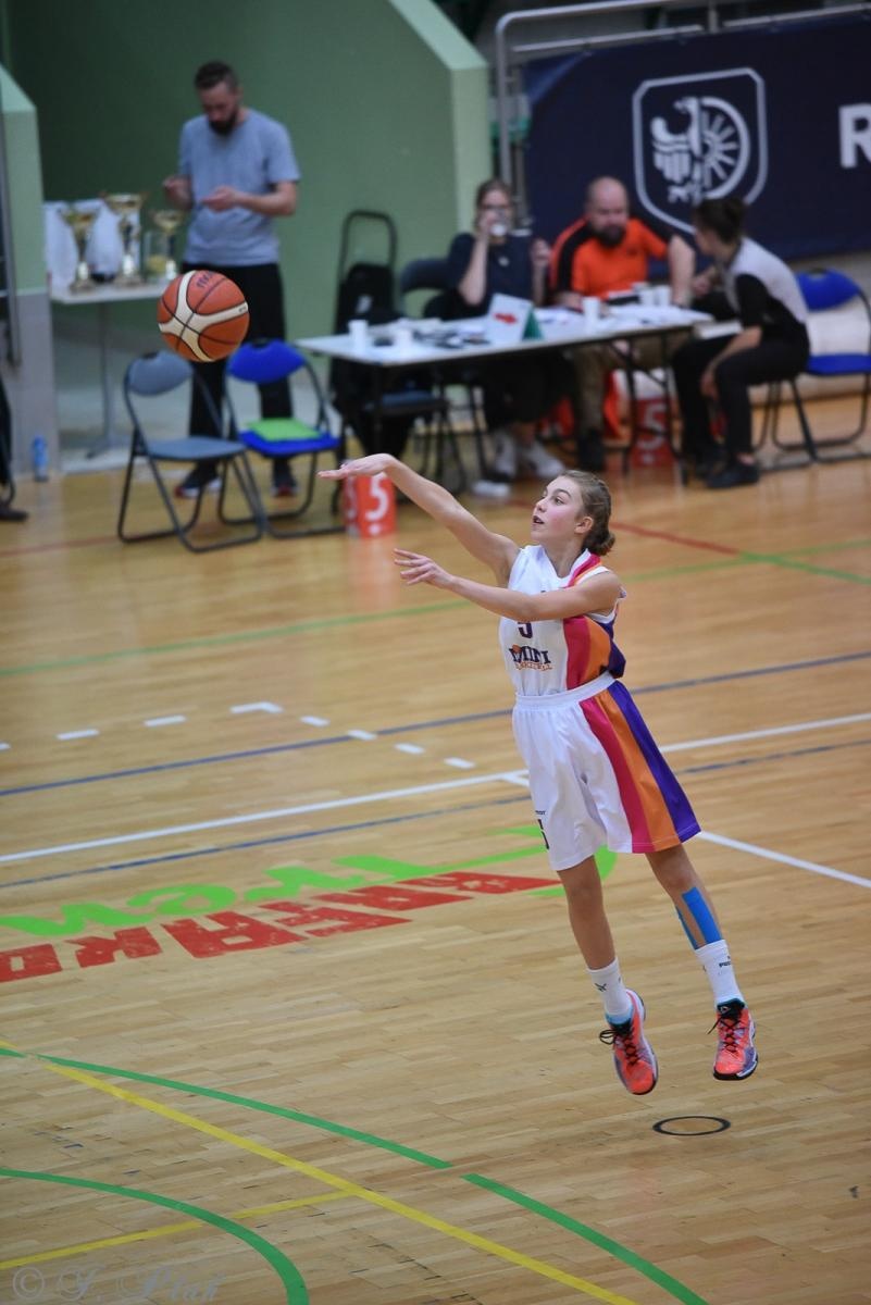 Zdjęcie w galerii na portalu naszraciborz.pl: Młode koszykarki rywalizowały o puchar starosty [FOTO] wiadomości z regionu