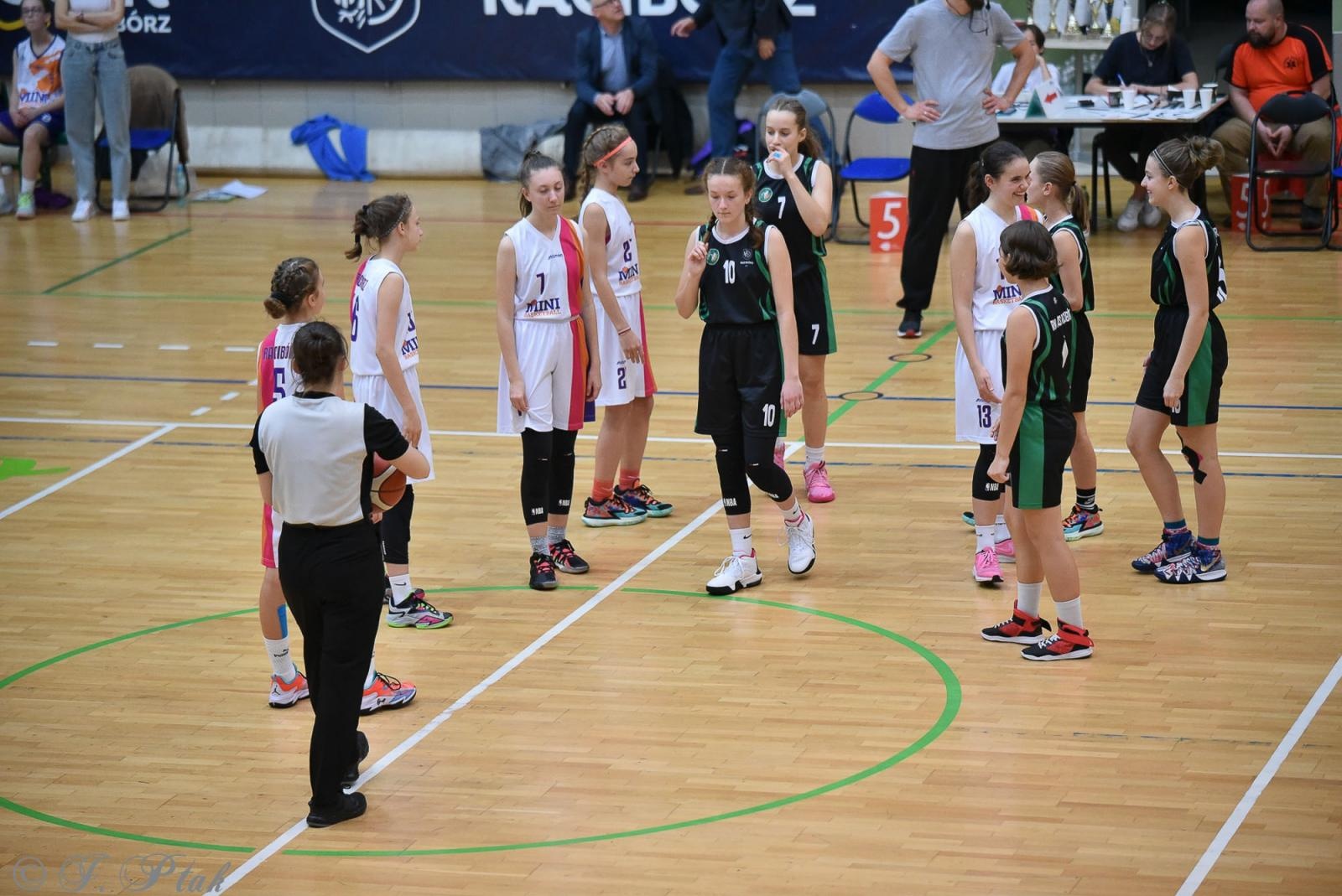 Zdjęcie w galerii na portalu naszraciborz.pl: Młode koszykarki rywalizowały o puchar starosty [FOTO] wiadomości z regionu