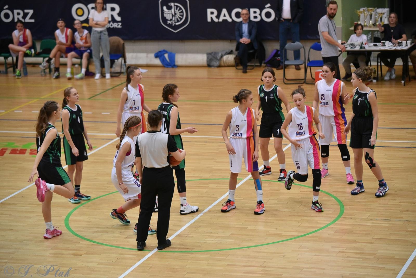Zdjęcie w galerii na portalu naszraciborz.pl: Młode koszykarki rywalizowały o puchar starosty [FOTO] wiadomości z regionu