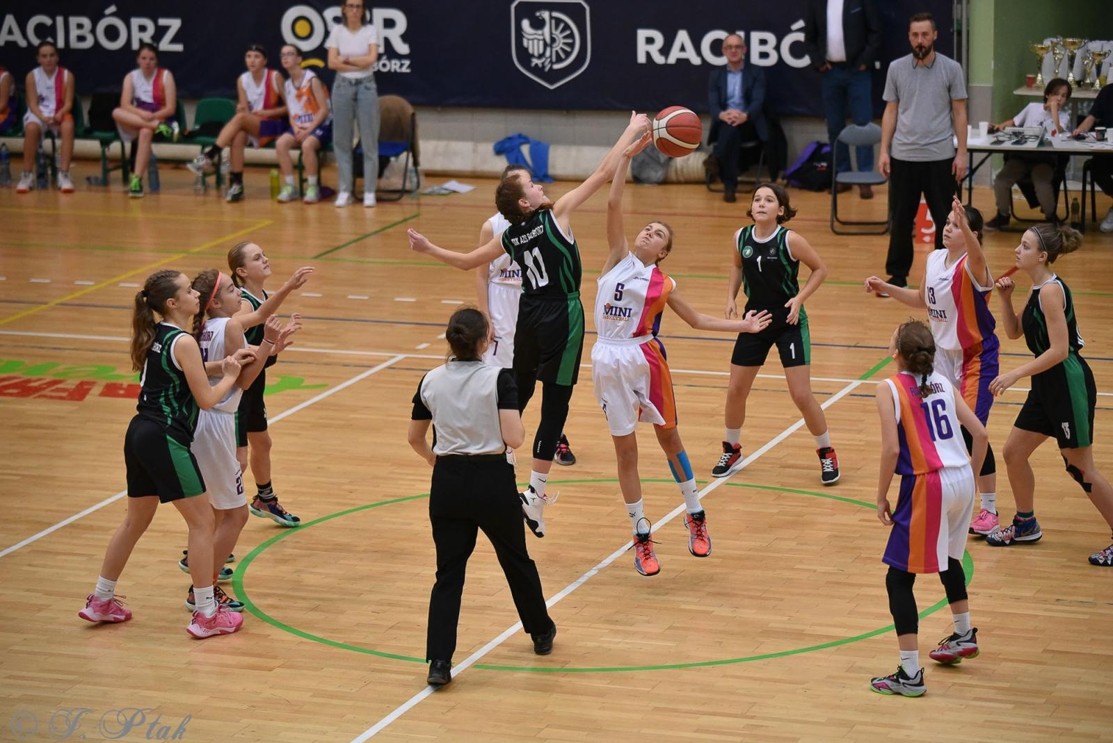 Zdjęcie w galerii na portalu naszraciborz.pl: Młode koszykarki rywalizowały o puchar starosty [FOTO] wiadomości z regionu