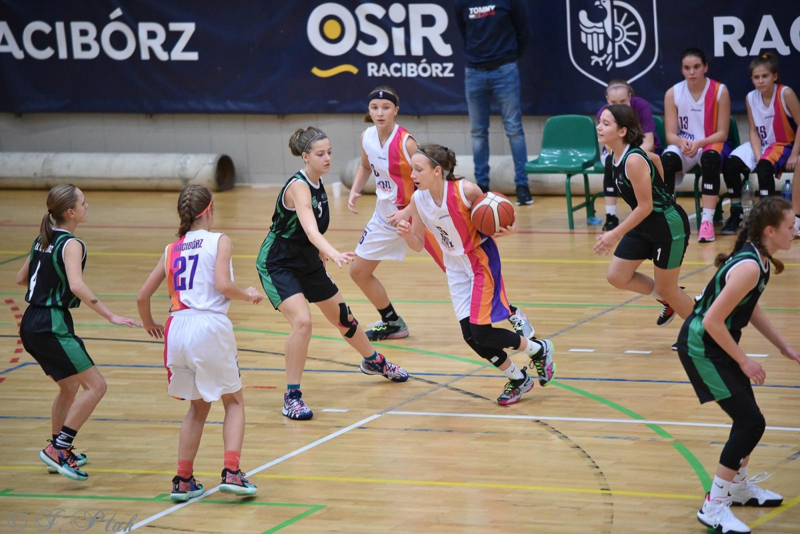 Zdjęcie w galerii na portalu naszraciborz.pl: Młode koszykarki rywalizowały o puchar starosty [FOTO] wiadomości z regionu