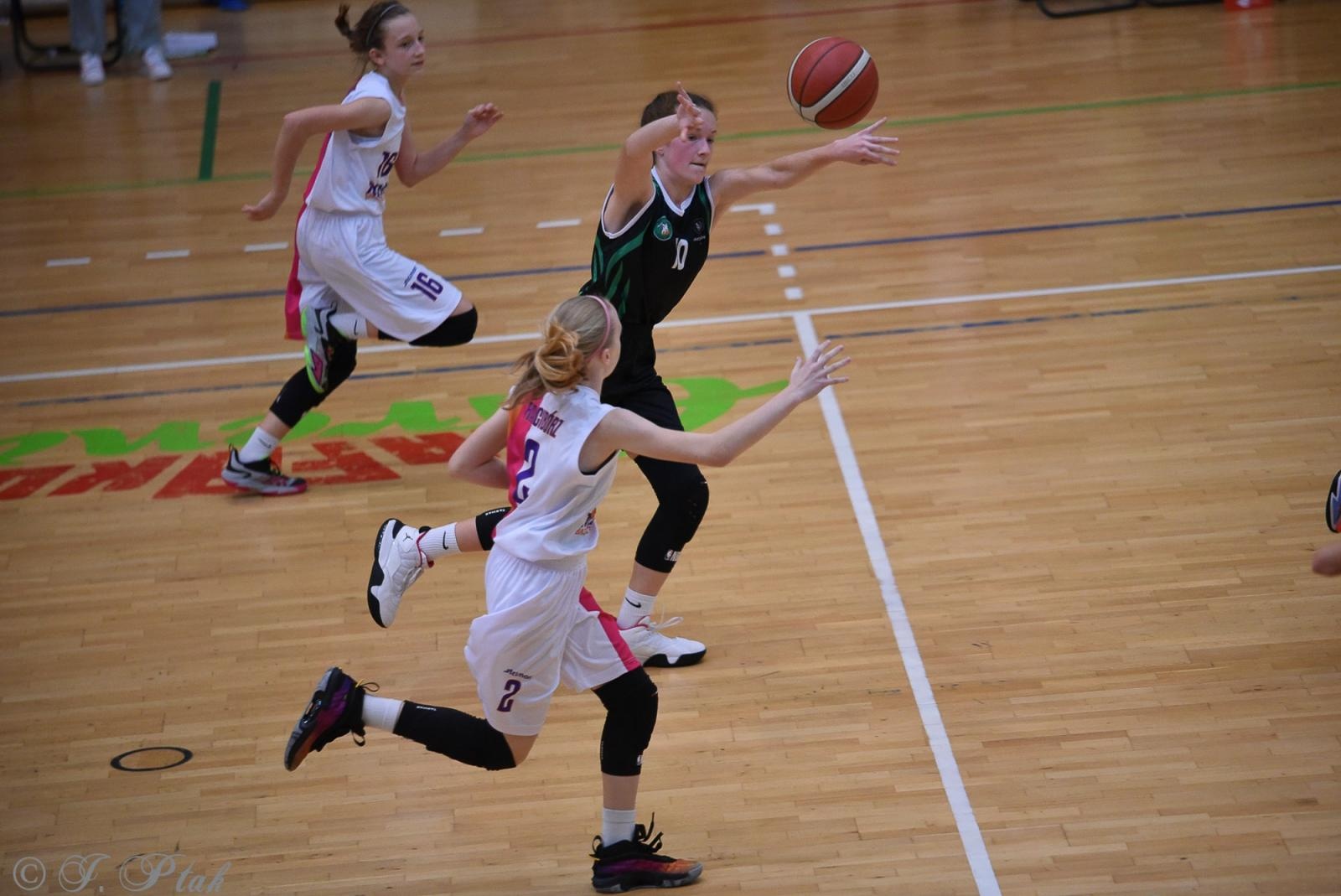 Zdjęcie w galerii na portalu naszraciborz.pl: Młode koszykarki rywalizowały o puchar starosty [FOTO] wiadomości z regionu