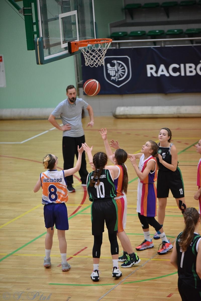 Zdjęcie w galerii na portalu naszraciborz.pl: Młode koszykarki rywalizowały o puchar starosty [FOTO] wiadomości z regionu