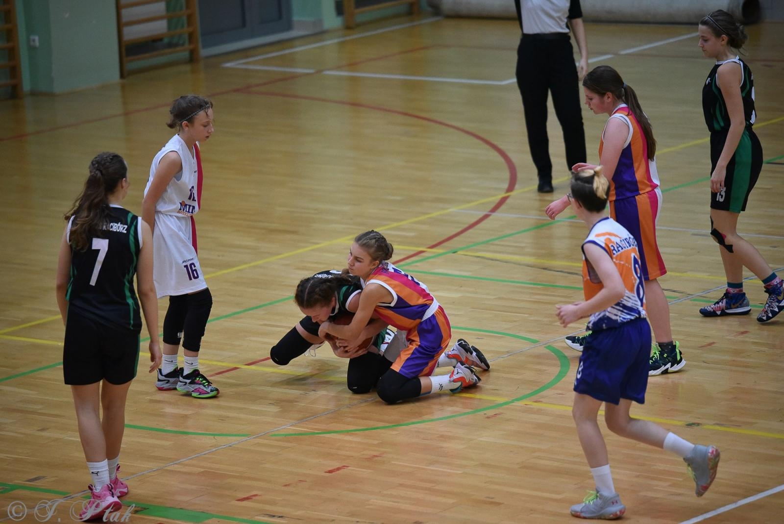 Zdjęcie w galerii na portalu naszraciborz.pl: Młode koszykarki rywalizowały o puchar starosty [FOTO] wiadomości z regionu