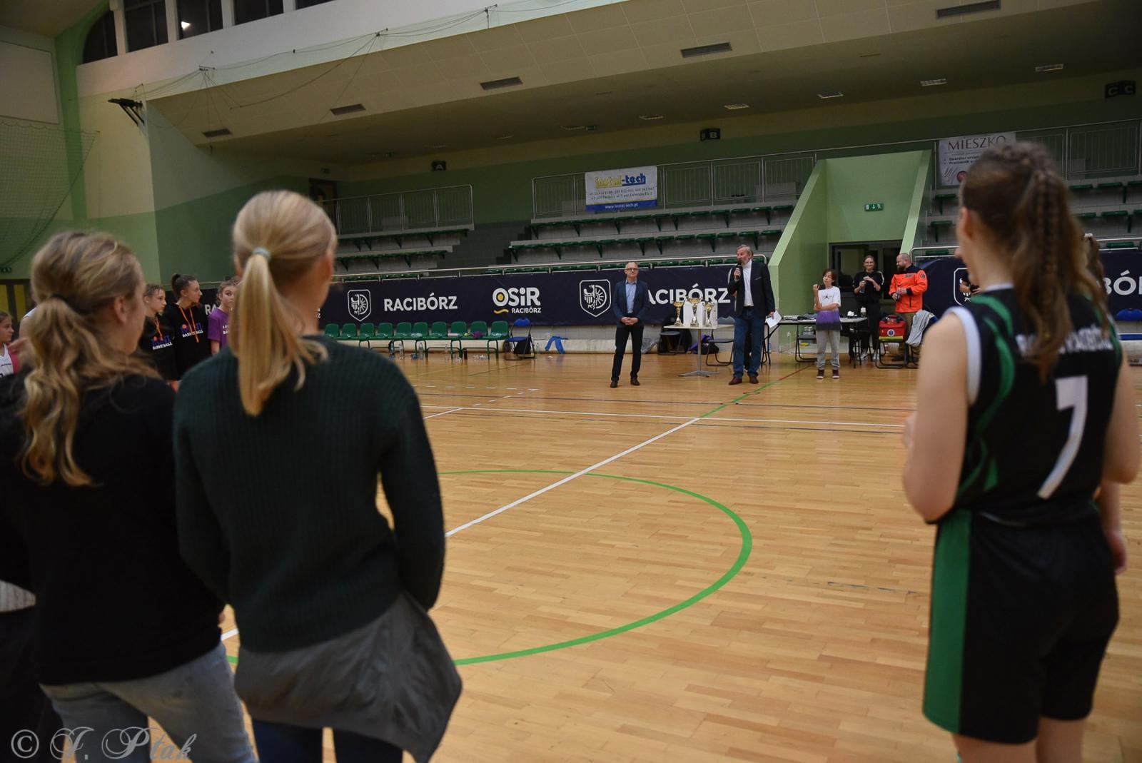 Zdjęcie w galerii na portalu naszraciborz.pl: Młode koszykarki rywalizowały o puchar starosty [FOTO] wiadomości z regionu