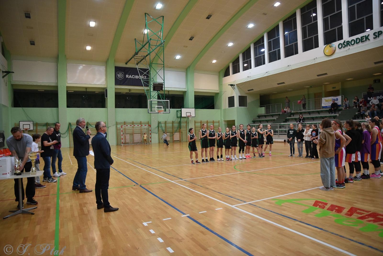 Zdjęcie w galerii na portalu naszraciborz.pl: Młode koszykarki rywalizowały o puchar starosty [FOTO] wiadomości z regionu