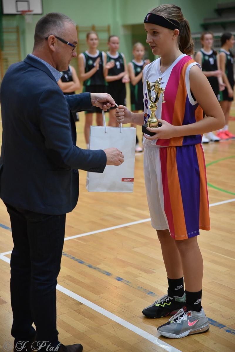 Zdjęcie w galerii na portalu naszraciborz.pl: Młode koszykarki rywalizowały o puchar starosty [FOTO] wiadomości z regionu