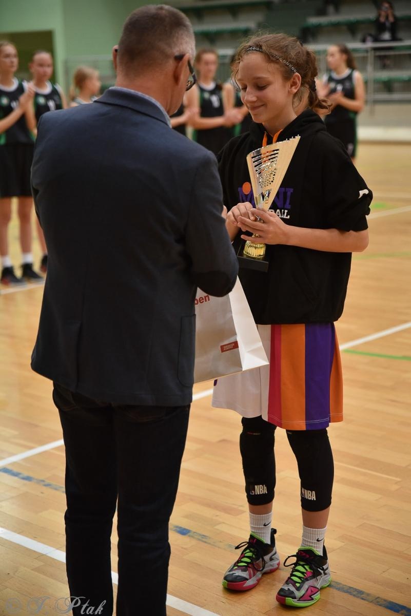 Zdjęcie w galerii na portalu naszraciborz.pl: Młode koszykarki rywalizowały o puchar starosty [FOTO] wiadomości z regionu