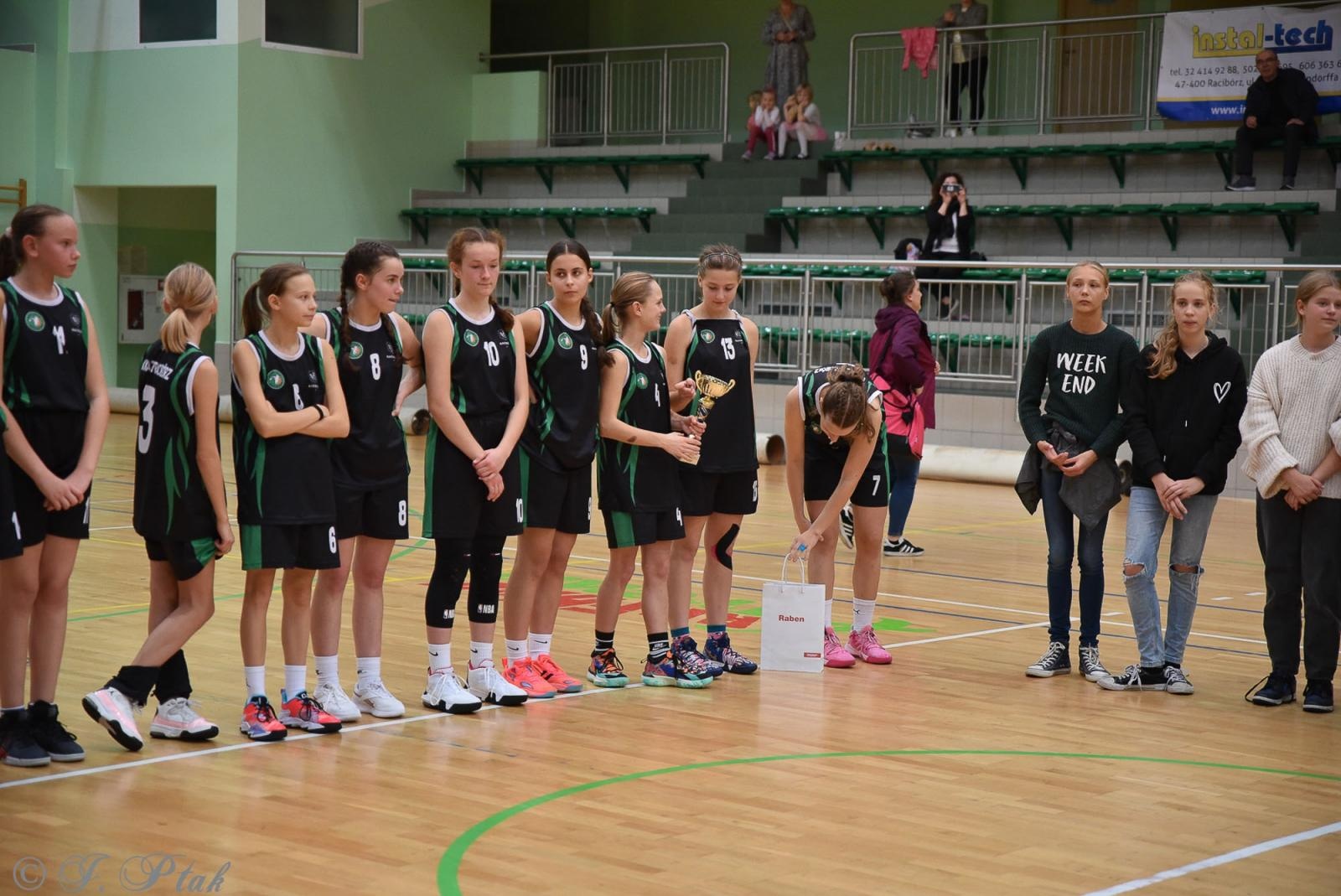 Zdjęcie w galerii na portalu naszraciborz.pl: Młode koszykarki rywalizowały o puchar starosty [FOTO] wiadomości z regionu