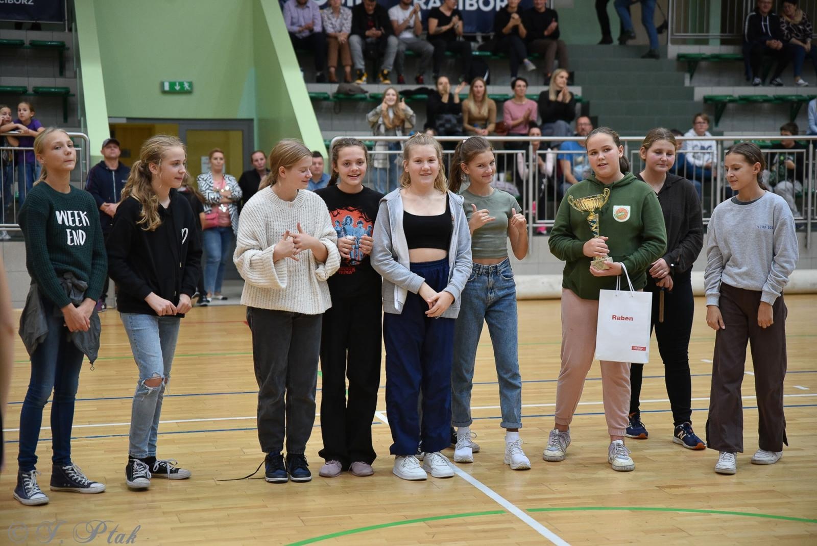 Zdjęcie w galerii na portalu naszraciborz.pl: Młode koszykarki rywalizowały o puchar starosty [FOTO] wiadomości z regionu