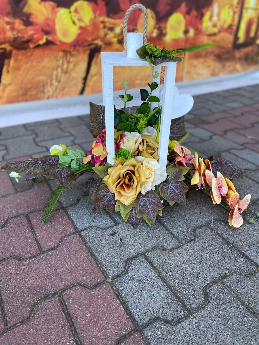 Zdjęcie w galerii na portalu naszraciborz.pl: Wszystkich Świętych coraz bliżej. Wszystko, co trzeba kupisz przy Auchan wiadomości z regionu