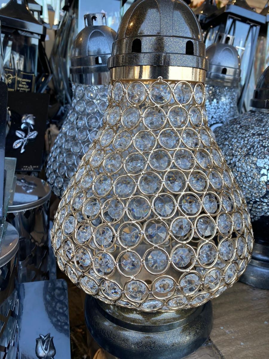 Zdjęcie w galerii na portalu naszraciborz.pl: Wszystkich Świętych coraz bliżej. Wszystko, co trzeba kupisz przy Auchan wiadomości z regionu