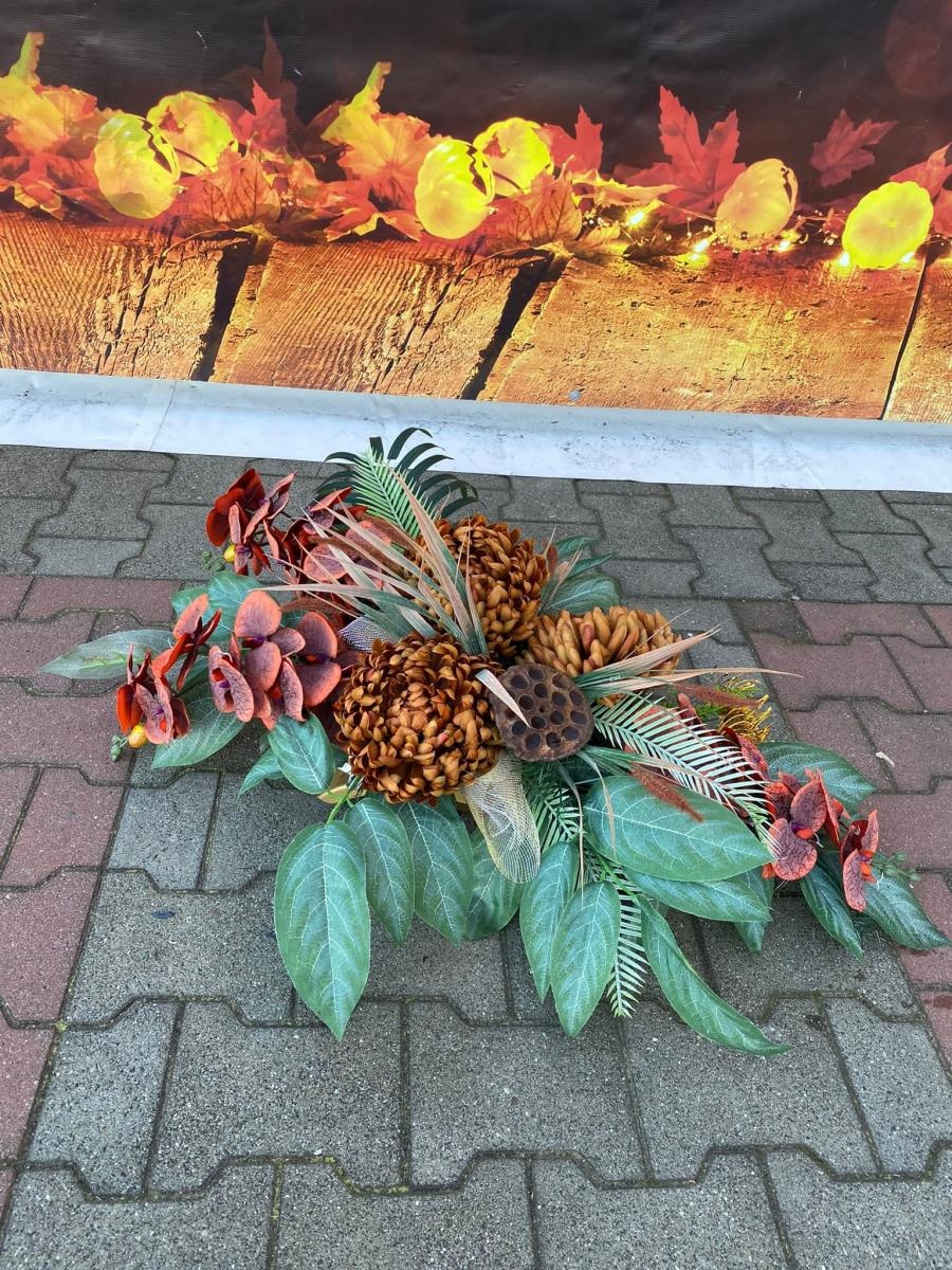 Zdjęcie w galerii na portalu naszraciborz.pl: Wszystkich Świętych coraz bliżej. Wszystko, co trzeba kupisz przy Auchan wiadomości z regionu