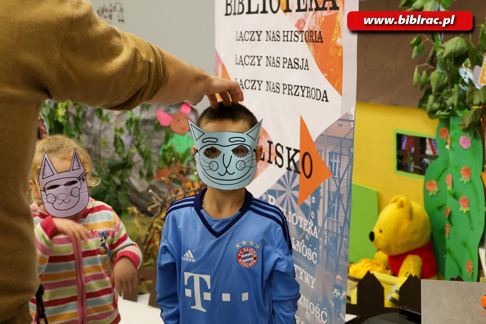 Zdjęcie w galerii na portalu naszraciborz.pl: Kocia Szajka przejęła raciborską bibliotekę! wiadomości z regionu