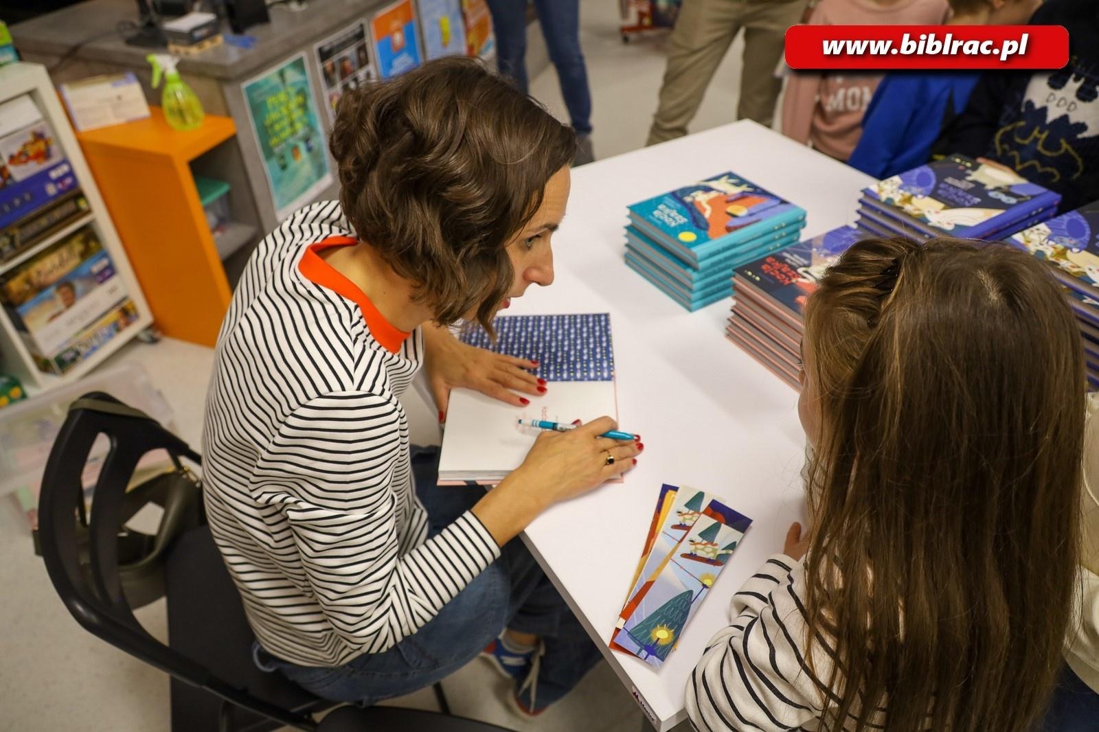 Zdjęcie w galerii na portalu naszraciborz.pl: Kocia Szajka przejęła raciborską bibliotekę! wiadomości z regionu