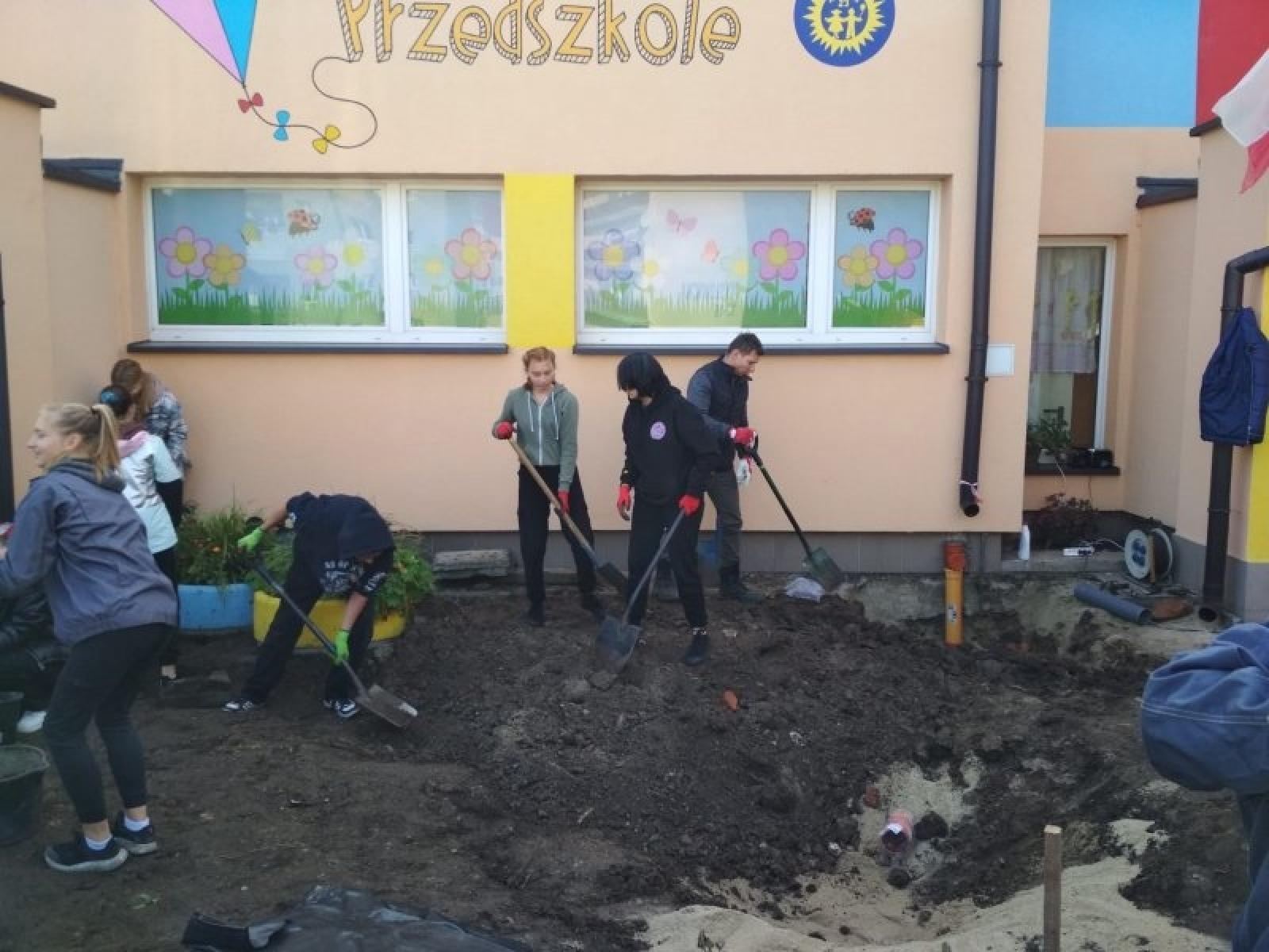 Zdjęcie w galerii na portalu naszraciborz.pl: Racibórz ma swój ogród deszczowy przy P23 [FOTO i WIDEO] wiadomości z regionu