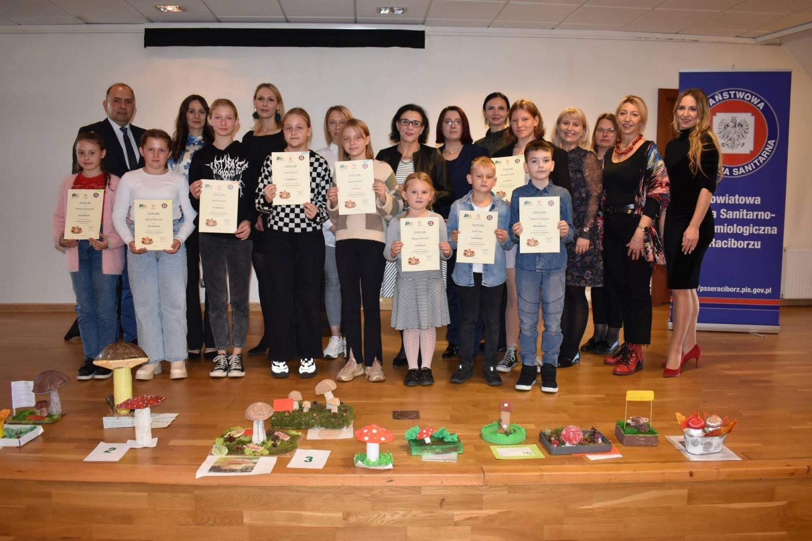 Zdjęcie w galerii na portalu naszraciborz.pl: Konkurs plastyczny Bezpieczne Grzybobranie rozstrzygnięty wiadomości z regionu