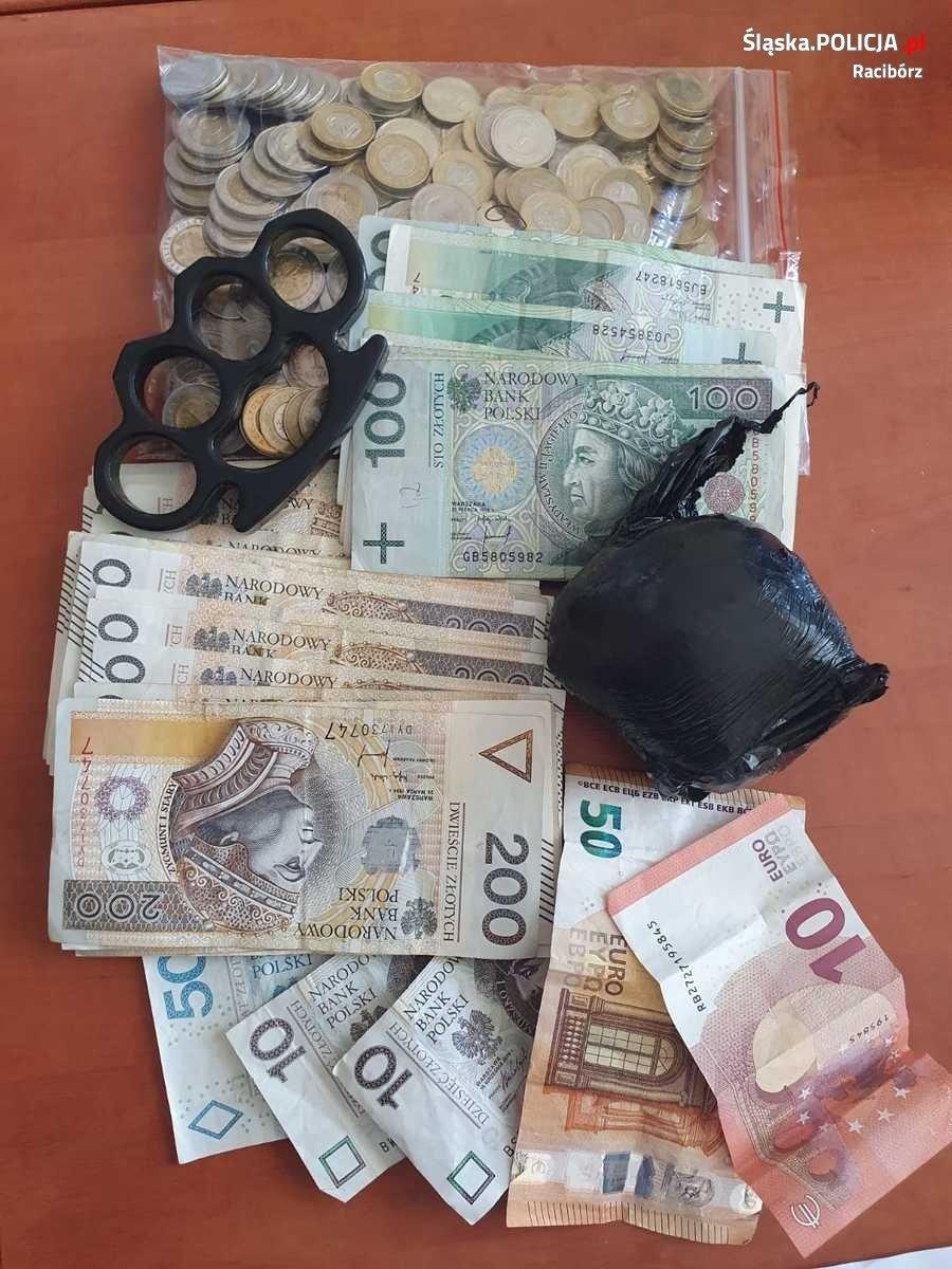 Zdjęcie w galerii na portalu naszraciborz.pl: Sam się prosił o problemy. Odpowie także pasażer [FOTO] wiadomości z regionu