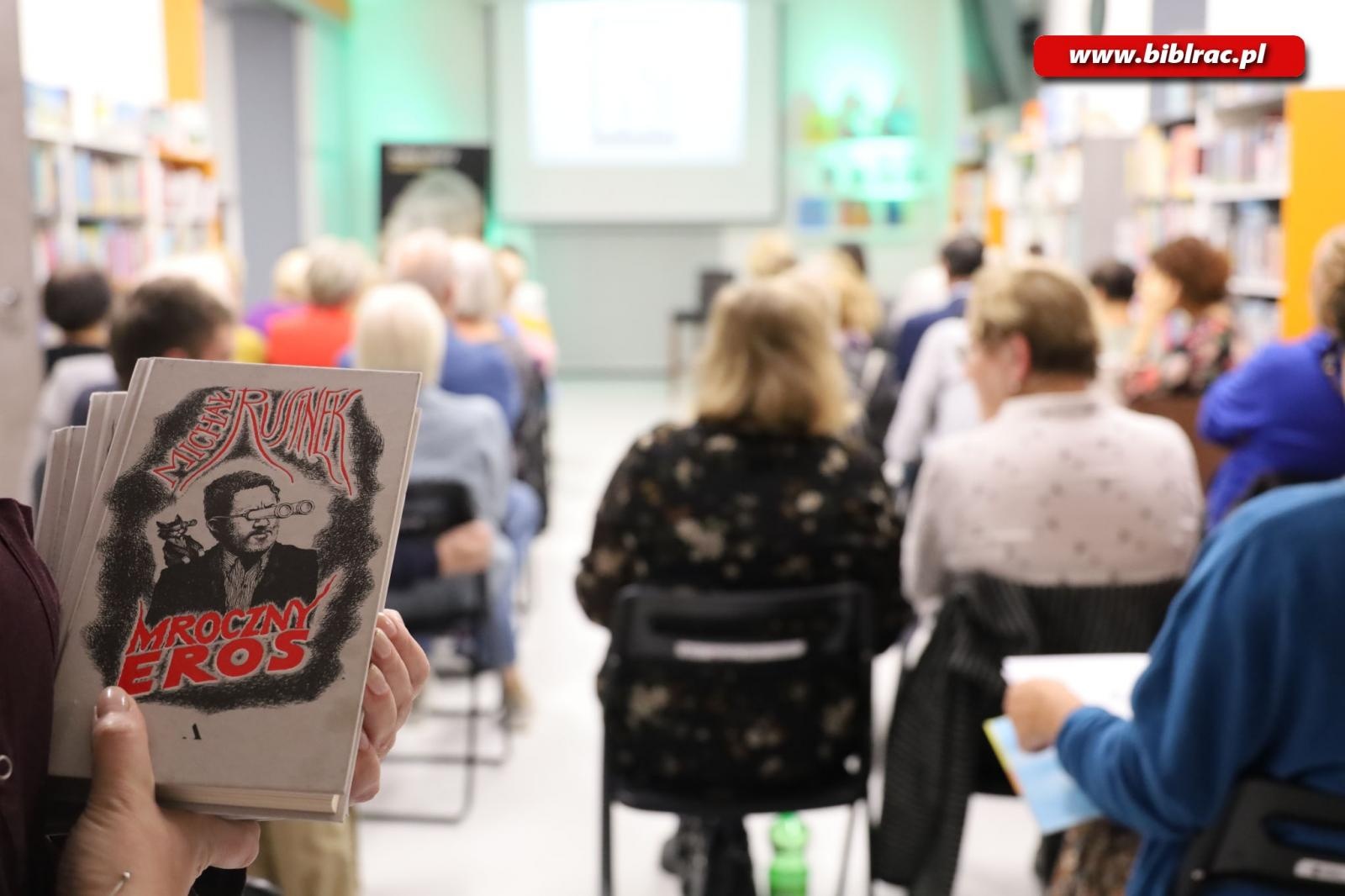 Zdjęcie w galerii na portalu naszraciborz.pl: Sekretarz noblistki Wisławy Szymborskiej w raciborskiej bibliotece wiadomości z regionu