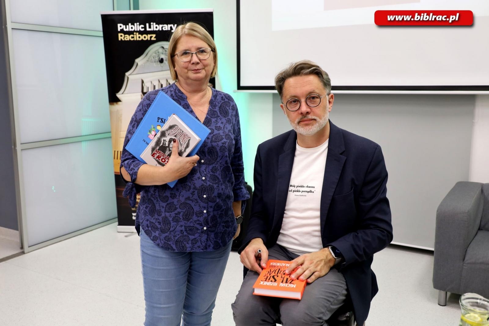 Zdjęcie w galerii na portalu naszraciborz.pl: Sekretarz noblistki Wisławy Szymborskiej w raciborskiej bibliotece wiadomości z regionu