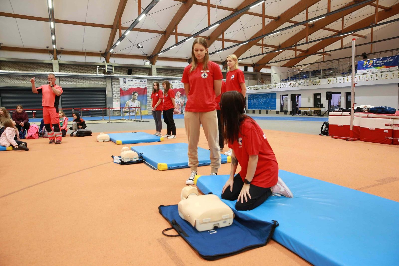 Zdjęcie w galerii na portalu naszraciborz.pl: Europejski Dzień Przywracania Czynności Serca w ZSOMS wiadomości z regionu