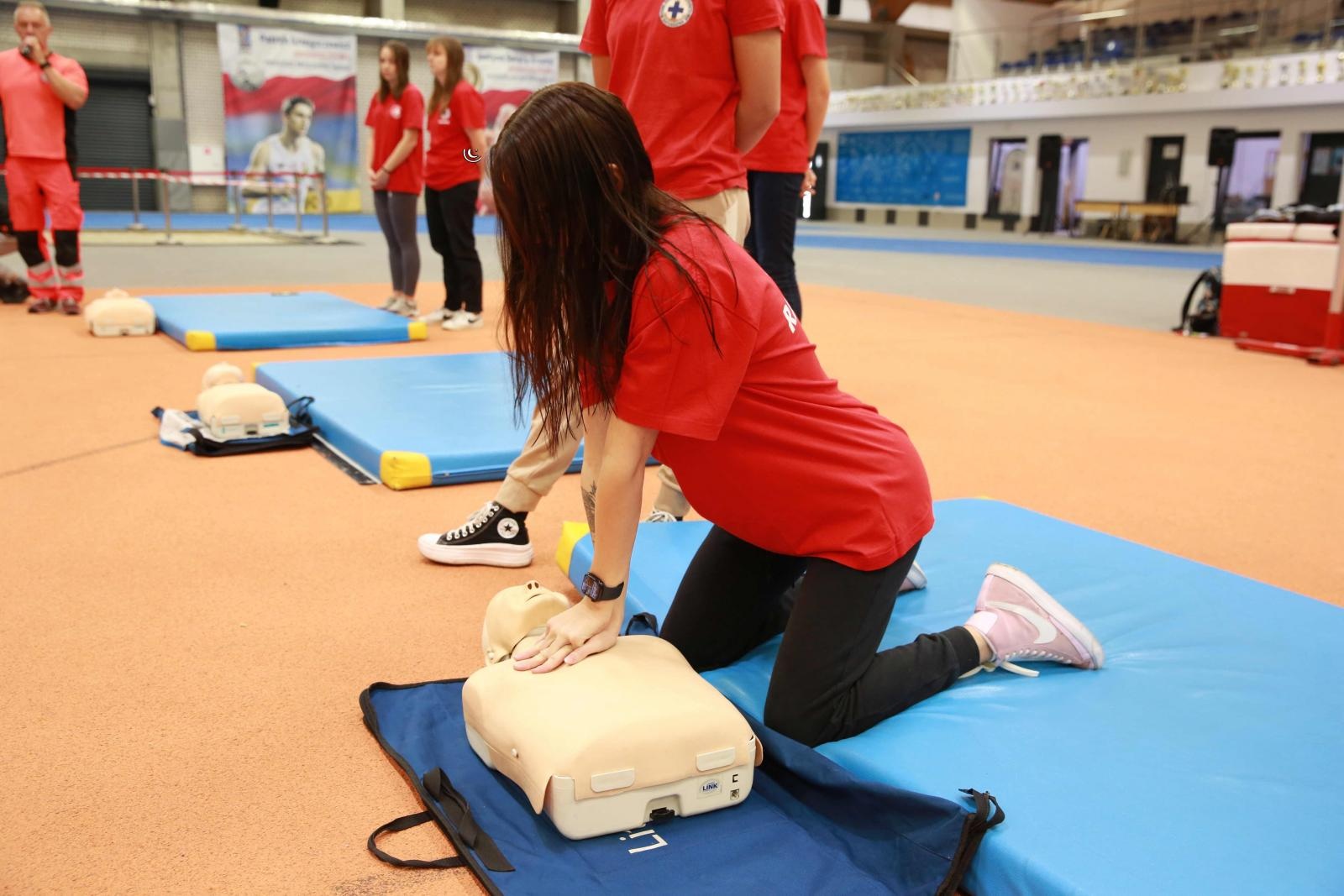 Zdjęcie w galerii na portalu naszraciborz.pl: Europejski Dzień Przywracania Czynności Serca w ZSOMS wiadomości z regionu