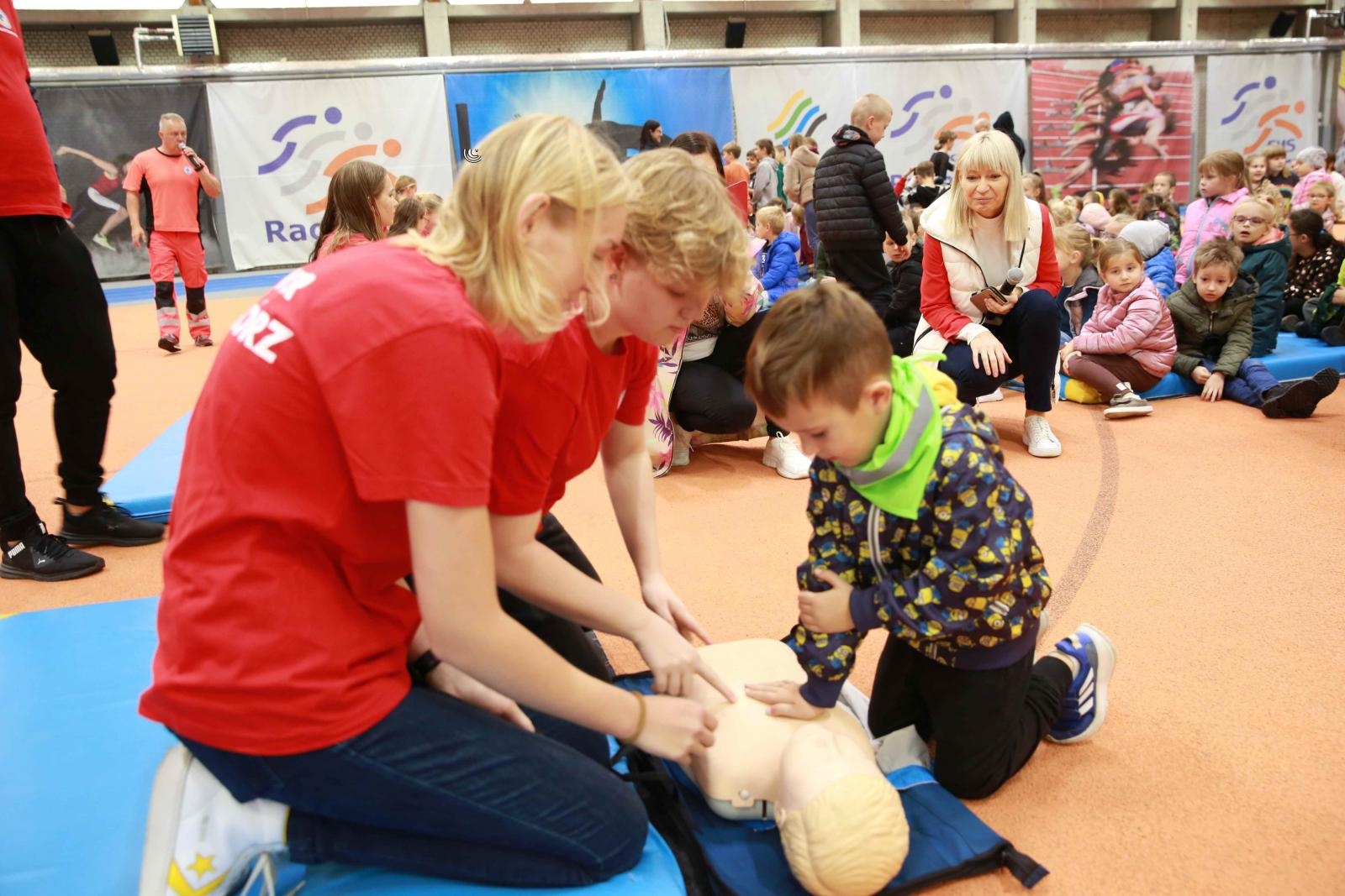 Zdjęcie w galerii na portalu naszraciborz.pl: Europejski Dzień Przywracania Czynności Serca w ZSOMS wiadomości z regionu