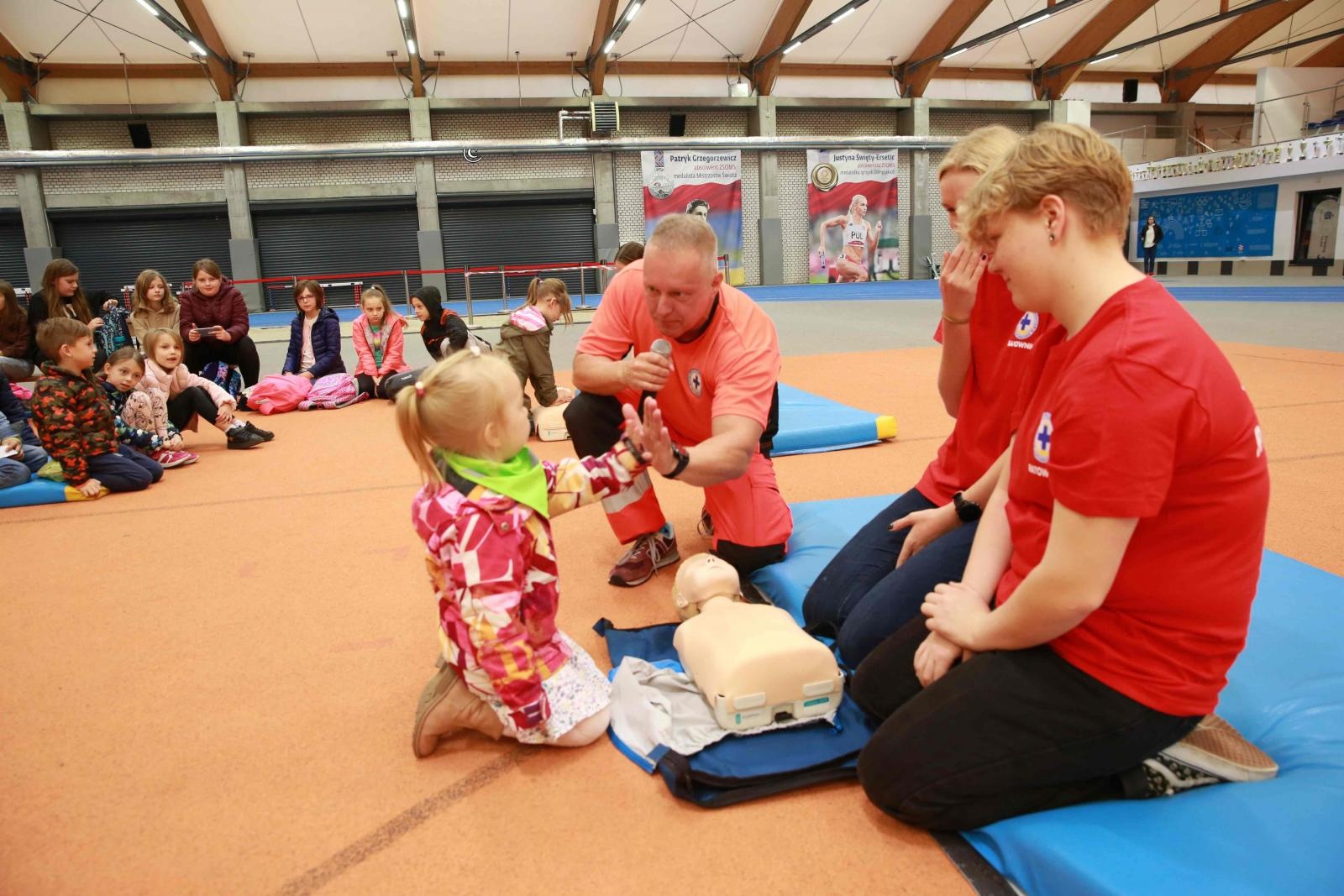Zdjęcie w galerii na portalu naszraciborz.pl: Europejski Dzień Przywracania Czynności Serca w ZSOMS wiadomości z regionu