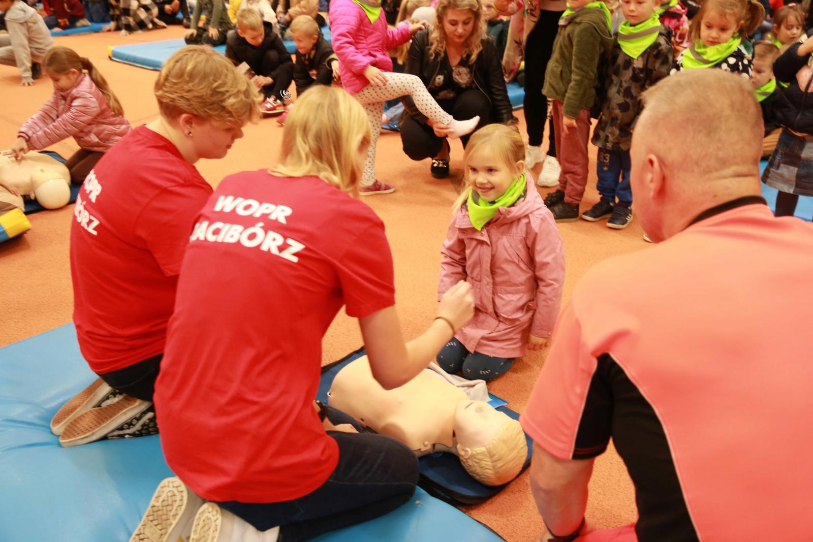 Zdjęcie w galerii na portalu naszraciborz.pl: Europejski Dzień Przywracania Czynności Serca w ZSOMS wiadomości z regionu