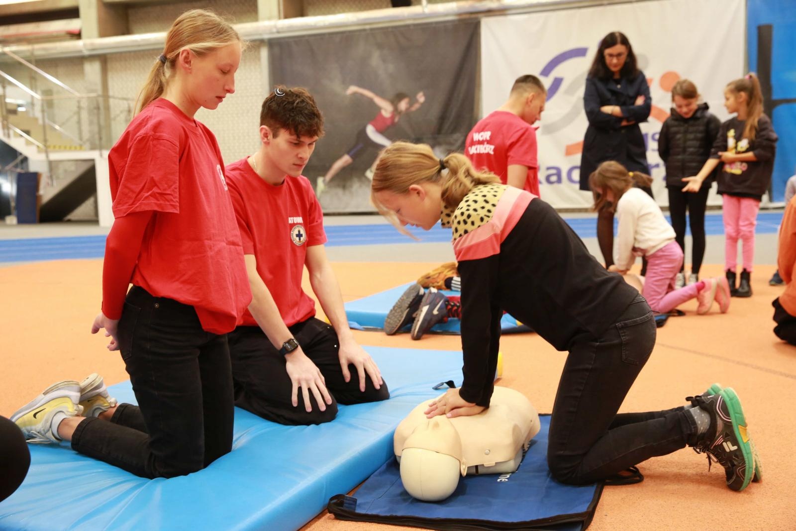 Zdjęcie w galerii na portalu naszraciborz.pl: Europejski Dzień Przywracania Czynności Serca w ZSOMS wiadomości z regionu