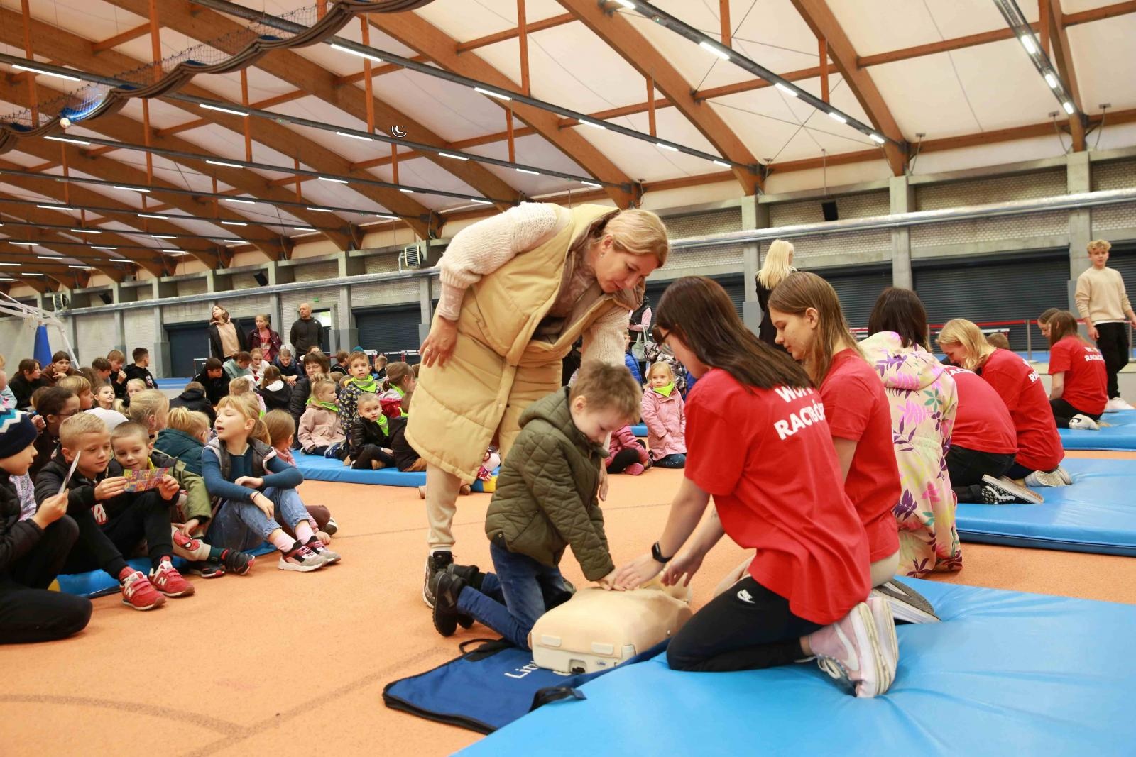 Zdjęcie w galerii na portalu naszraciborz.pl: Europejski Dzień Przywracania Czynności Serca w ZSOMS wiadomości z regionu