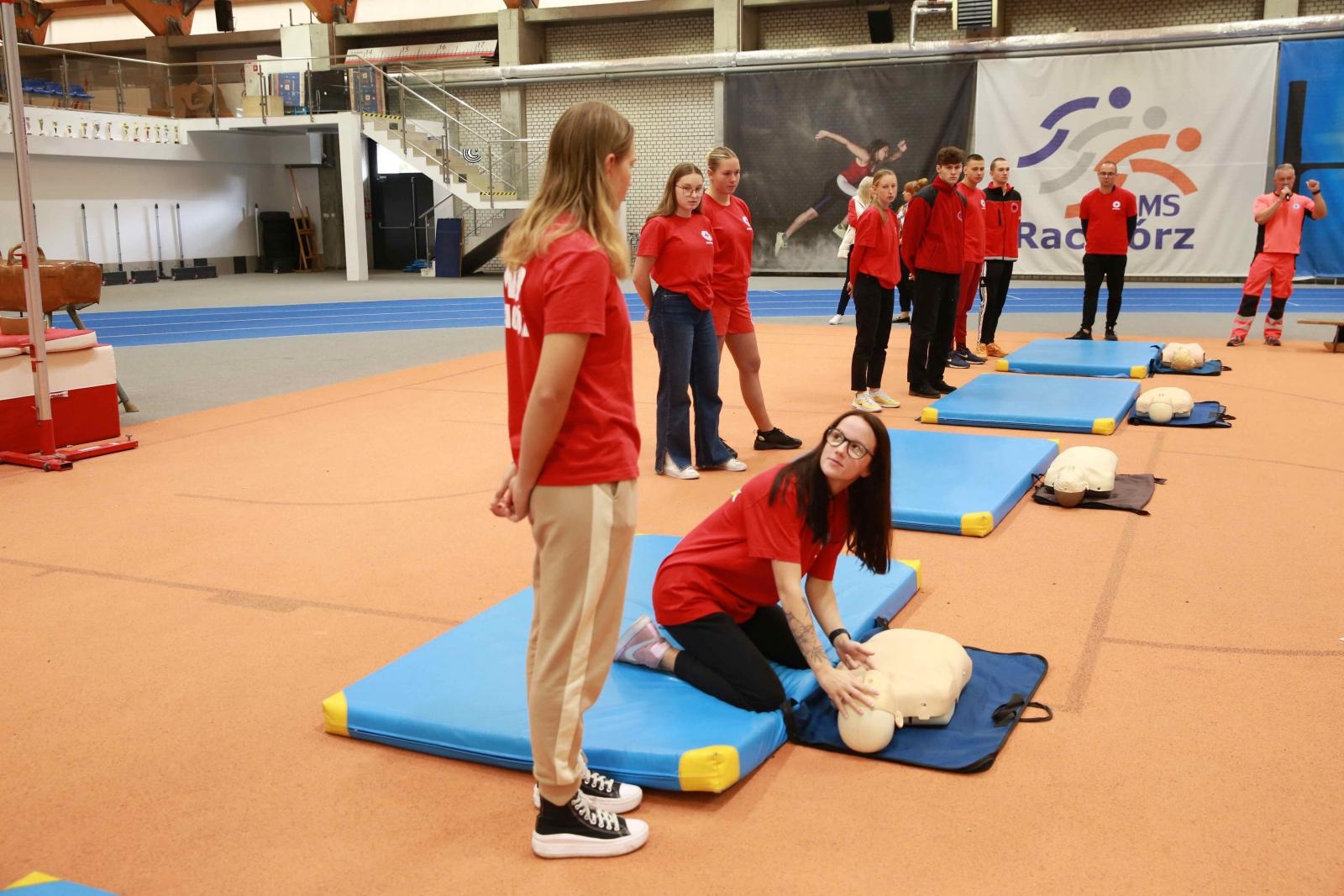 Zdjęcie w galerii na portalu naszraciborz.pl: Europejski Dzień Przywracania Czynności Serca w ZSOMS wiadomości z regionu